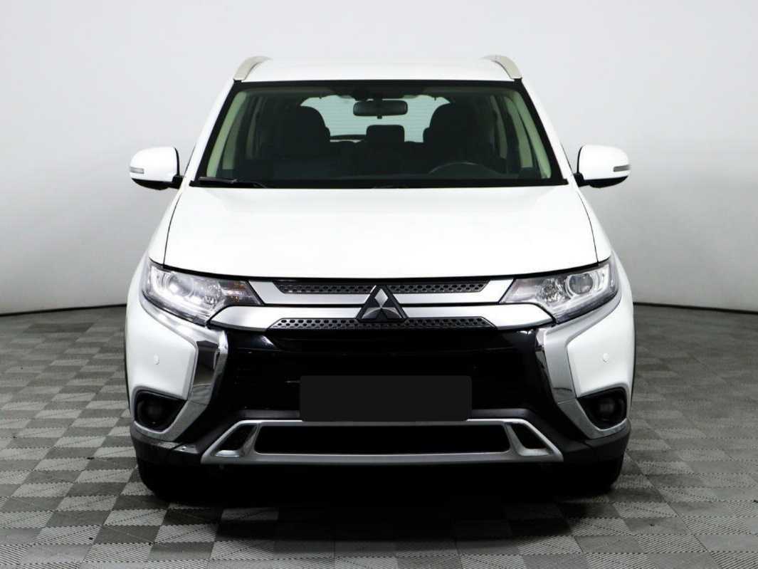 Mitsubishi Outlander 2021 года с пробегом. Фото: #1