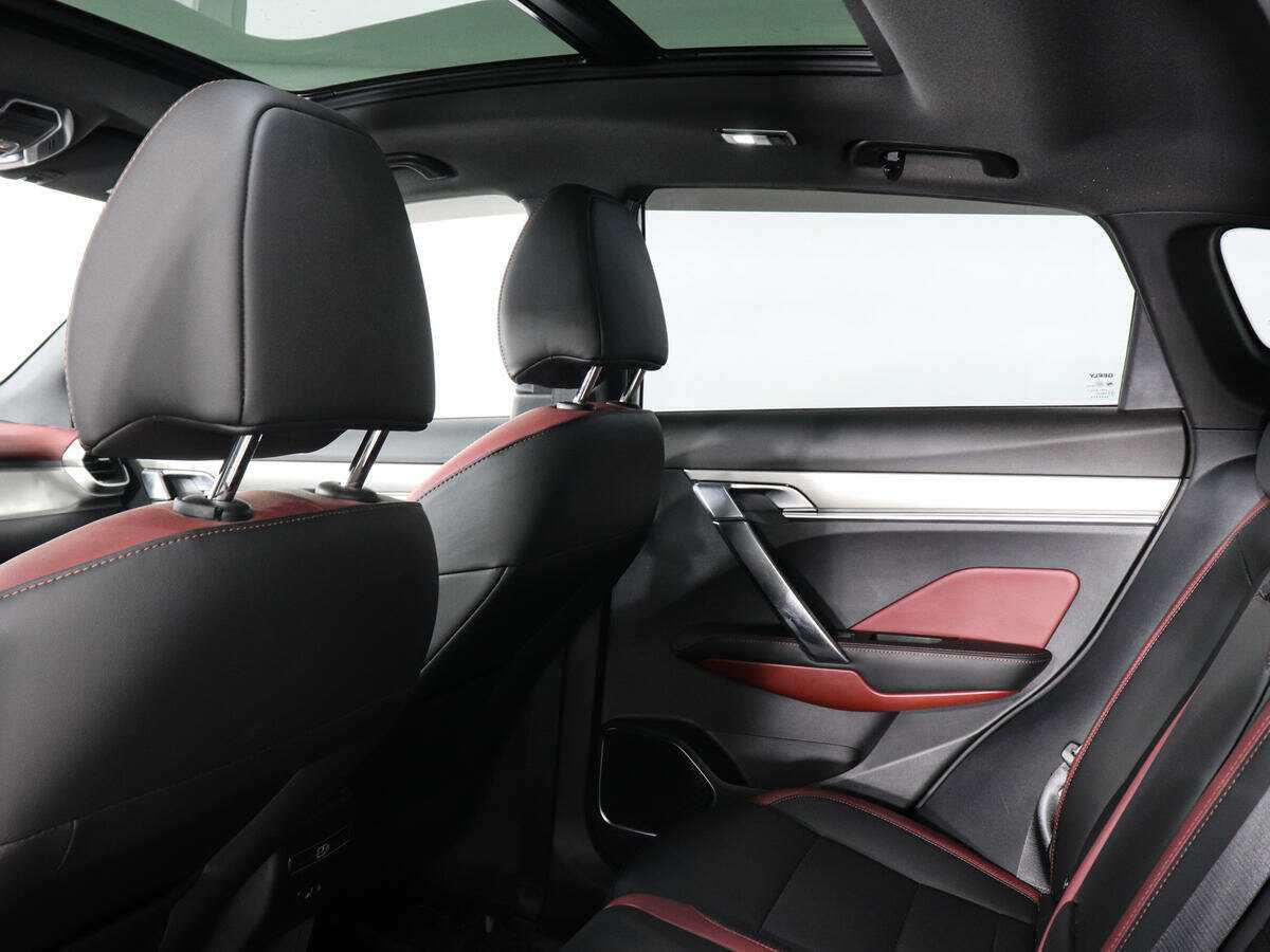 Geely Coolray 2023 года с пробегом. Фото: #11