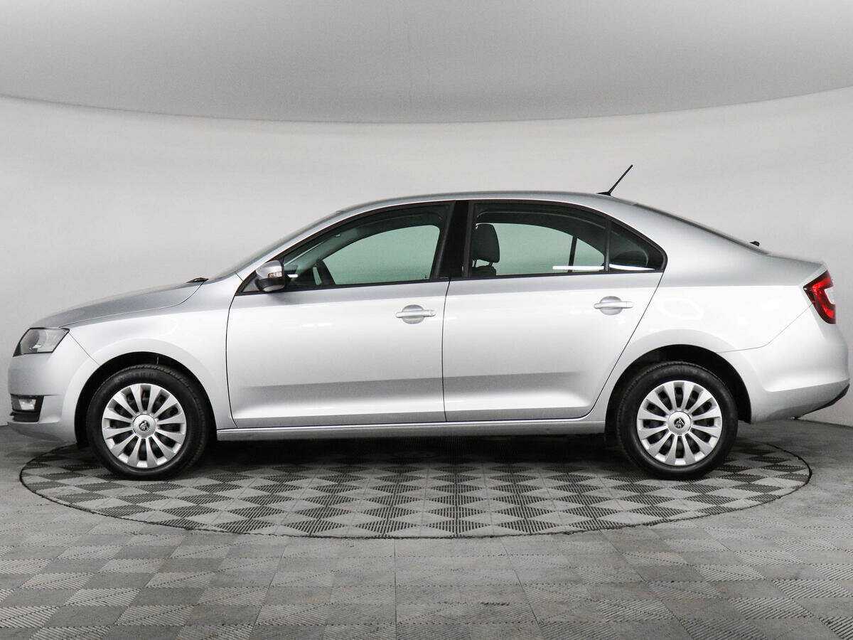 Б/У Шкода Рапид 2018 года. Фото: #7