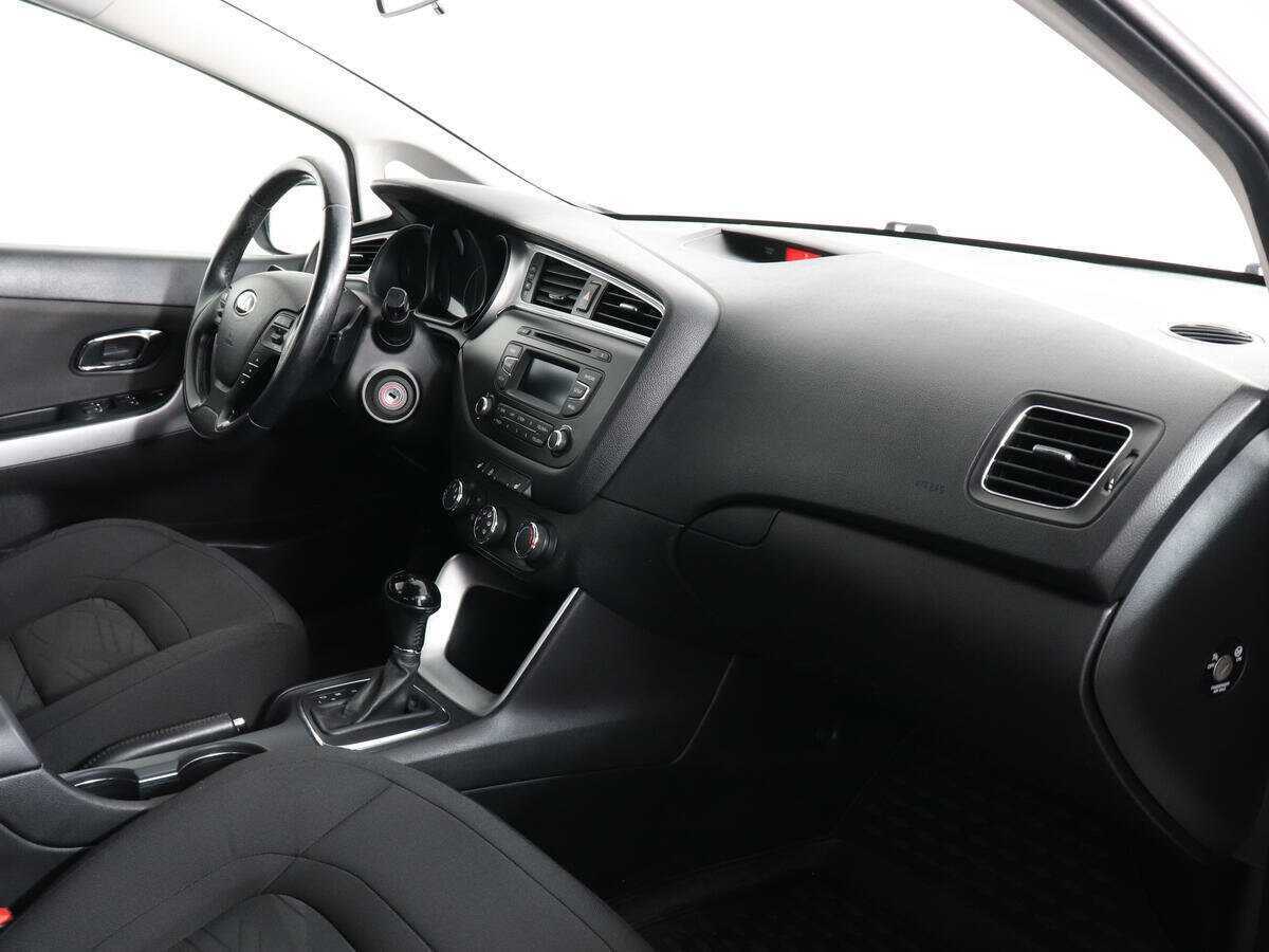 Б/У Киа Сид 2017 года. Фото: #8