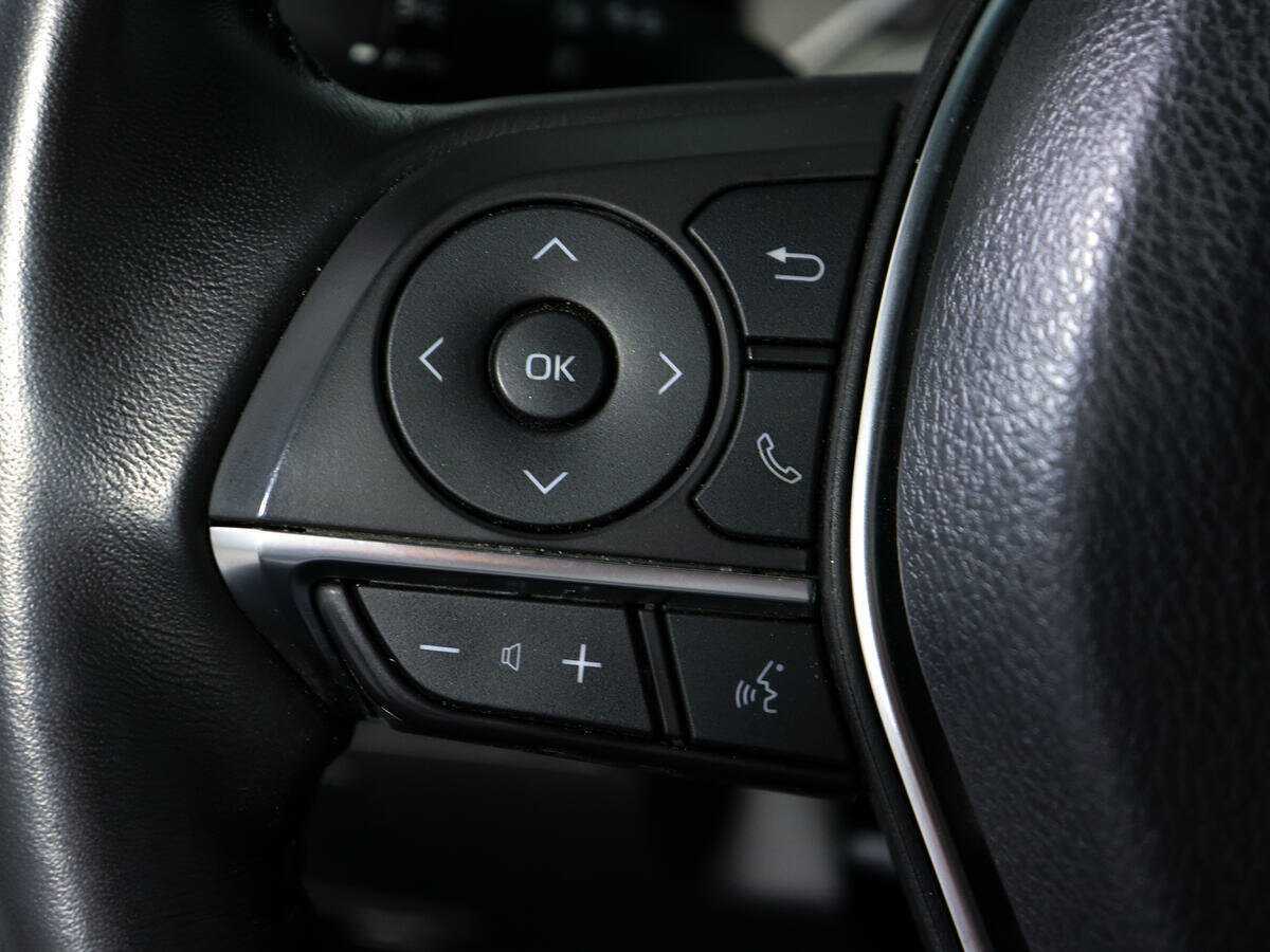 Toyota Camry 2018 года с пробегом. Фото: #19