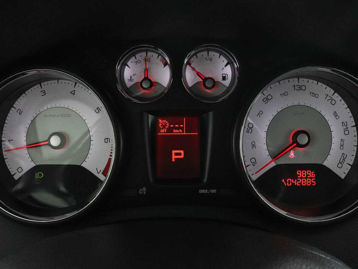 Б/У Пежо 408 2016 года. Фото: #10