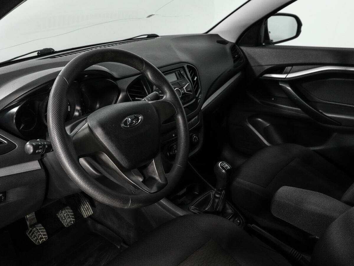 Б/У Лада (ВАЗ) Веста 2017 года. Фото: #6