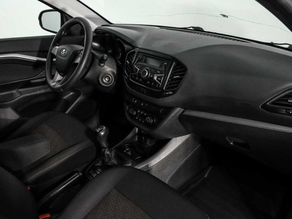 Б/У Лада (ВАЗ) Веста 2017 года. Фото: #8