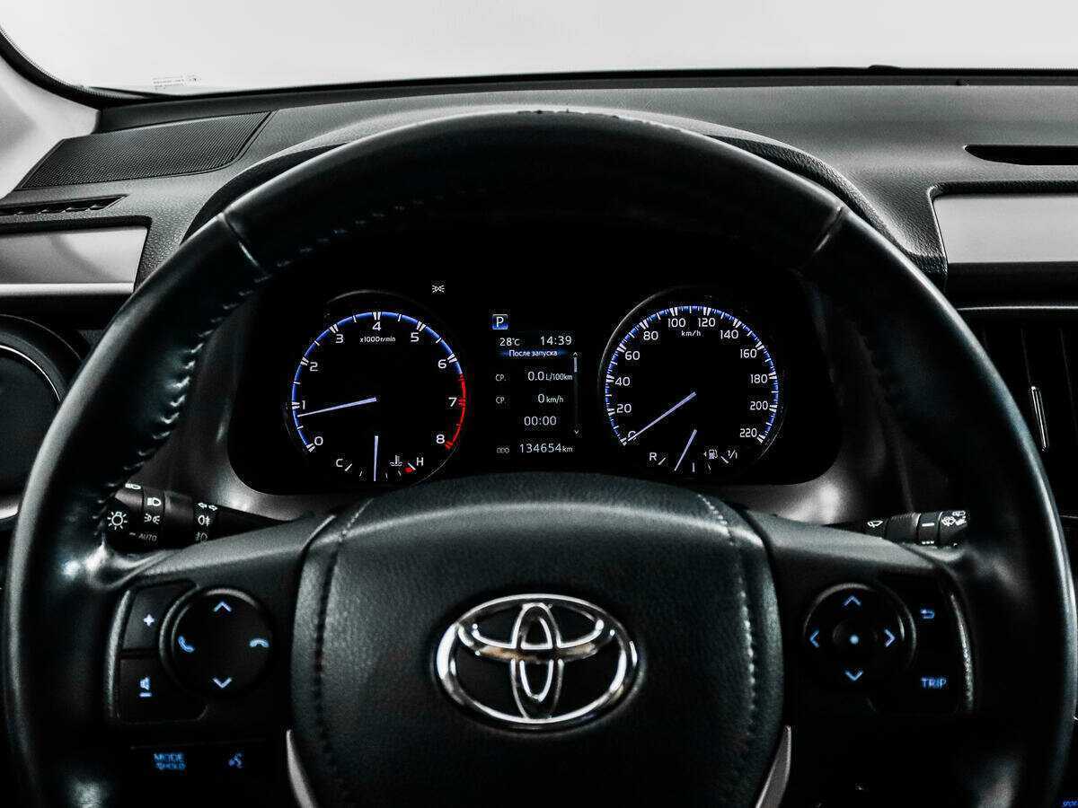 Toyota RAV4 2017 года с пробегом. Фото: #15
