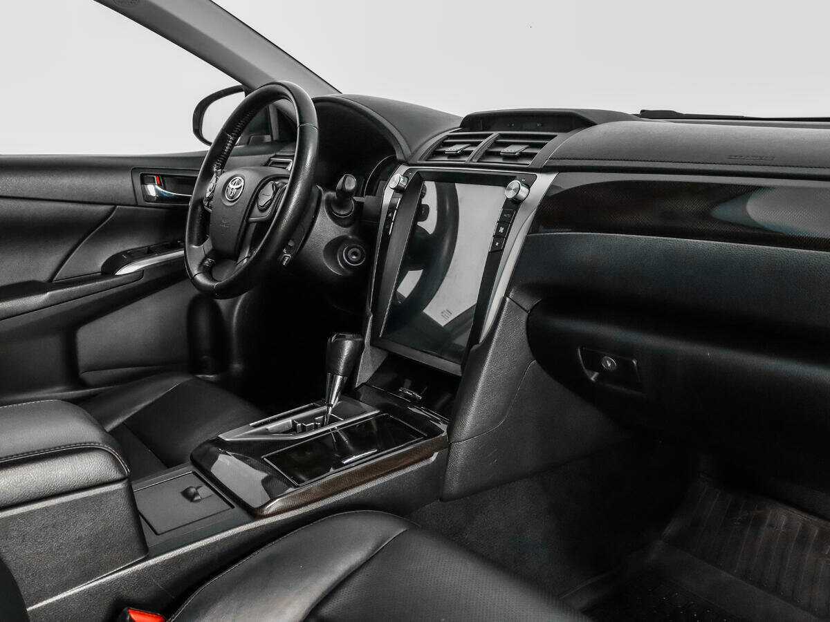 Б/У Тойота Камри 2014 года. Фото: #11