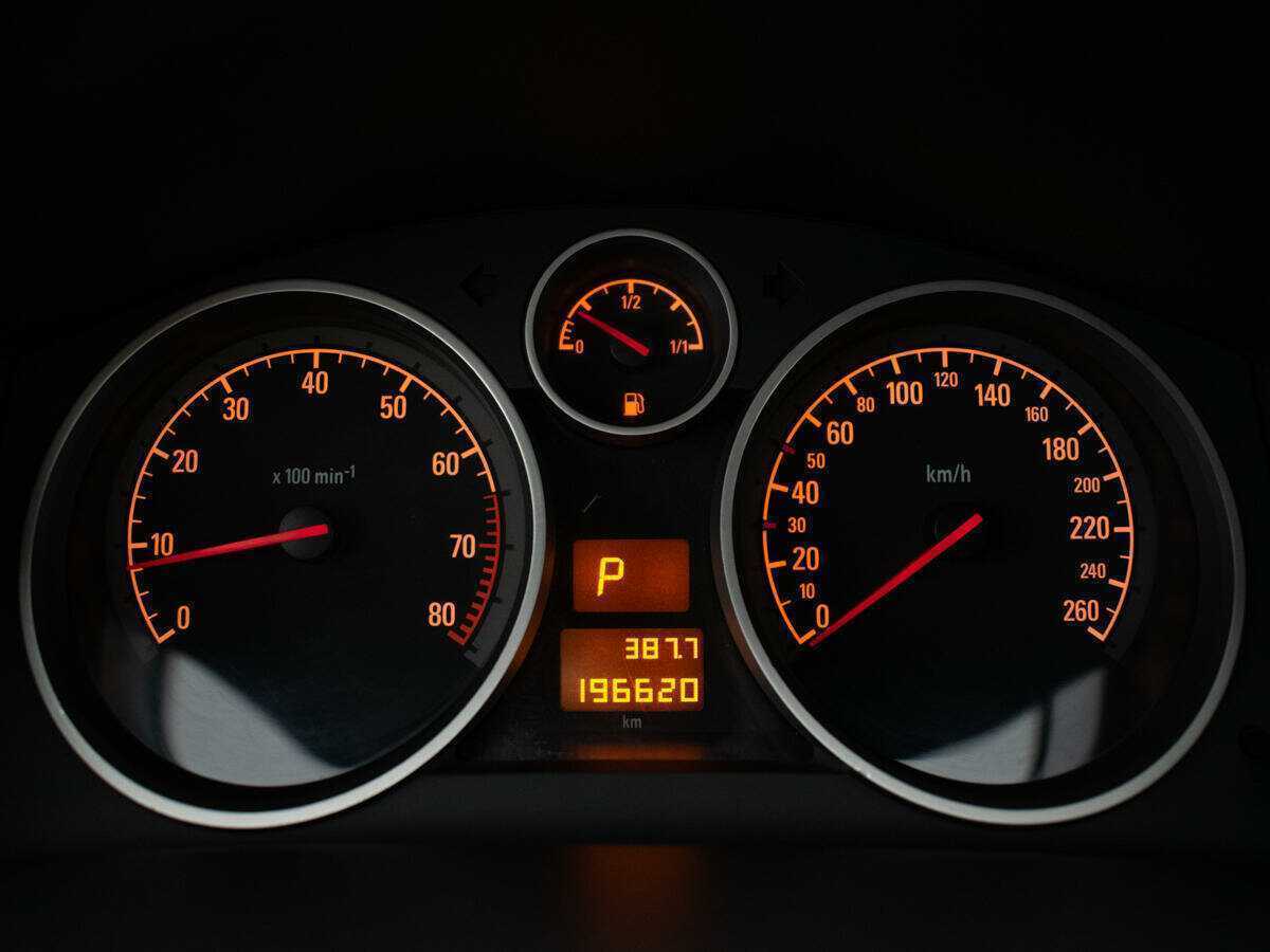 Б/У Опель Астра 2014 года. Фото: #11