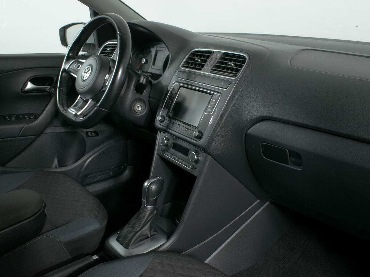 Б/У Фольксваген Поло 2019 года. Фото: #8