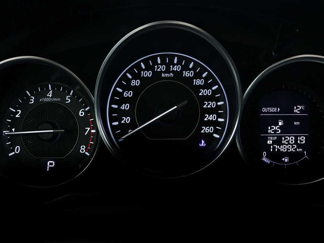 Б/У Мазда 6 2014 года. Фото: #9