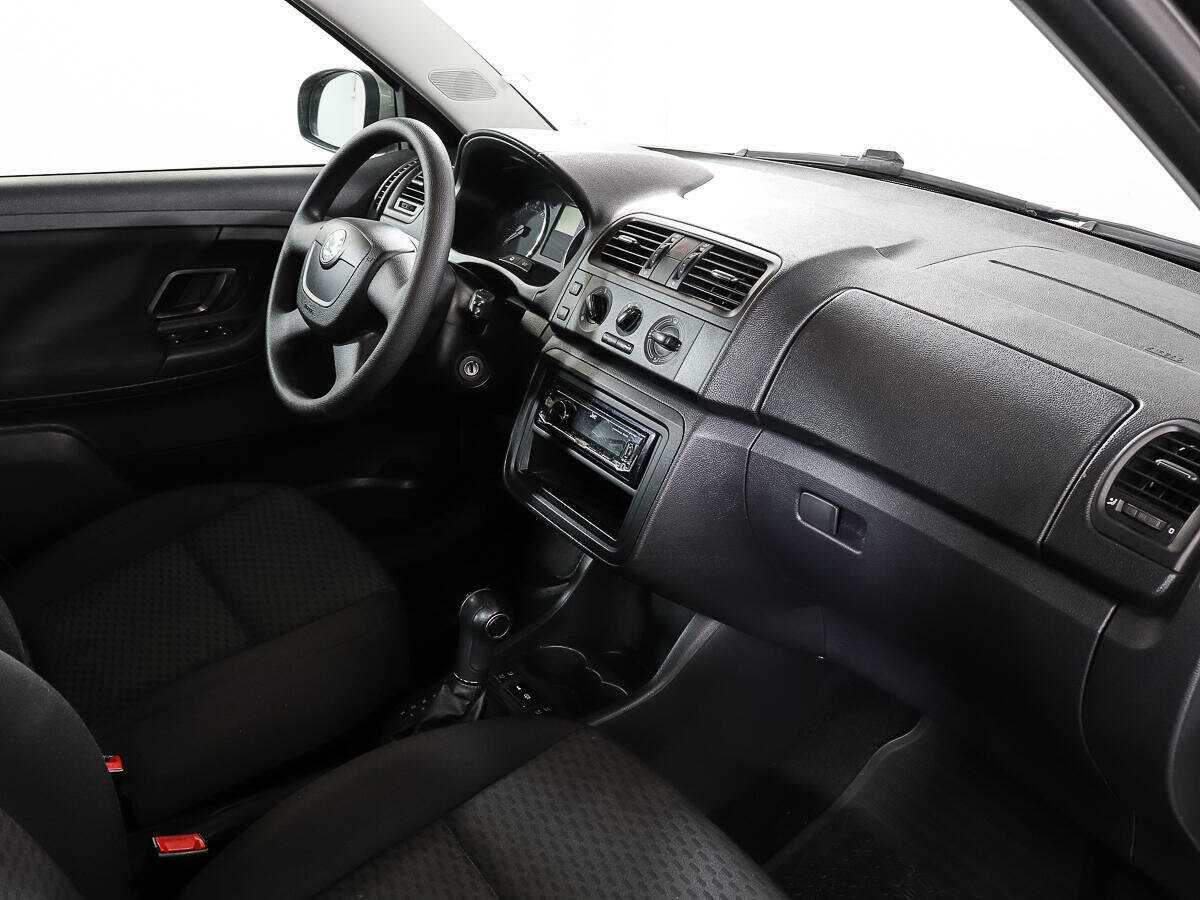 Б/У Шкода Фабия 2012 года. Фото: #8