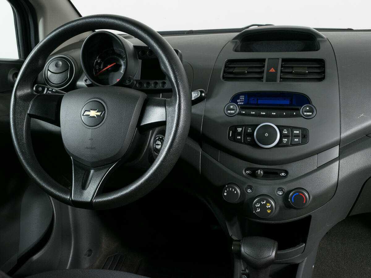 Б/У Шевроле Спарк 2013 года. Фото: #11