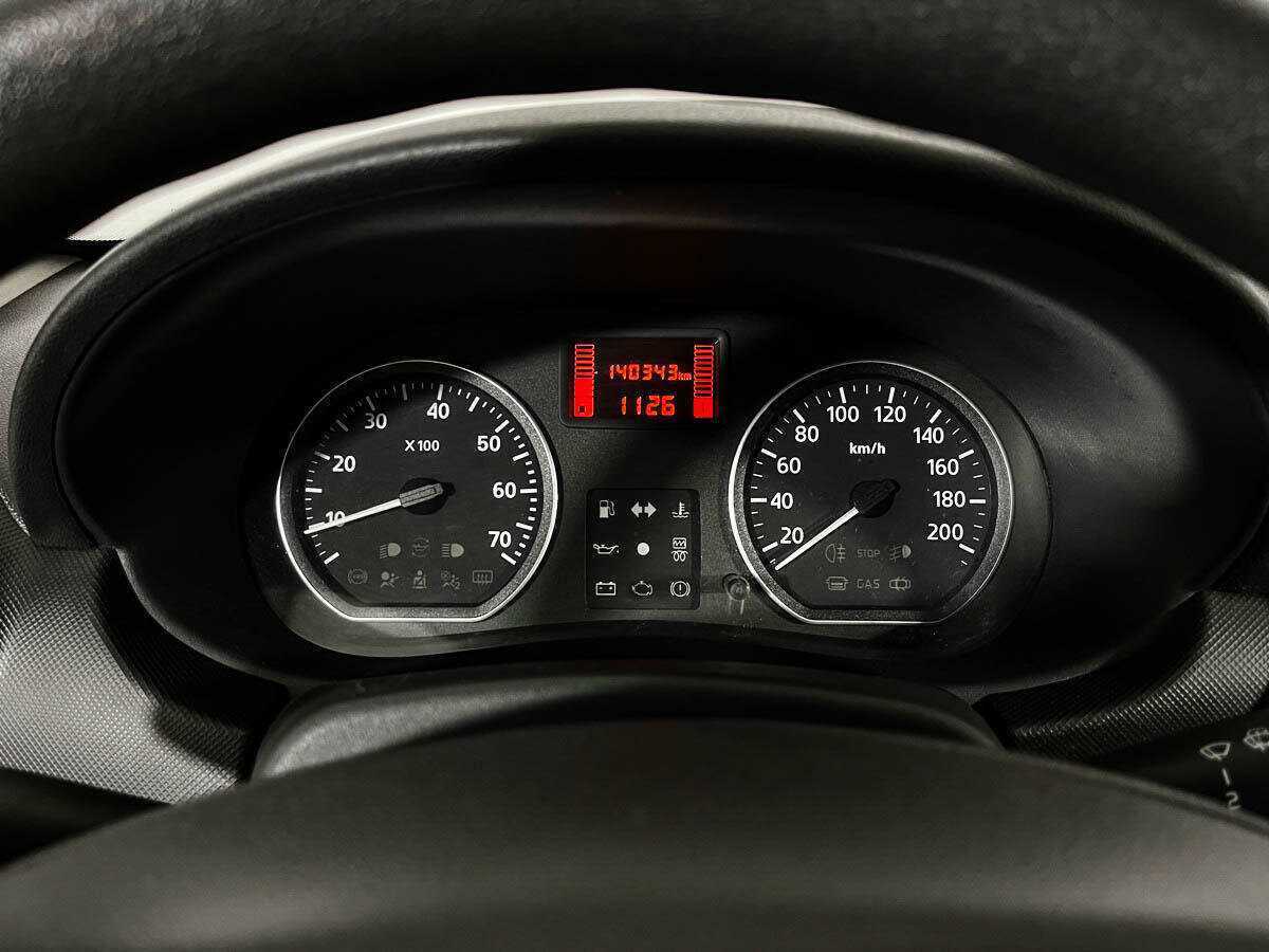 Б/У Рено Сандеро 2013 года. Фото: #6