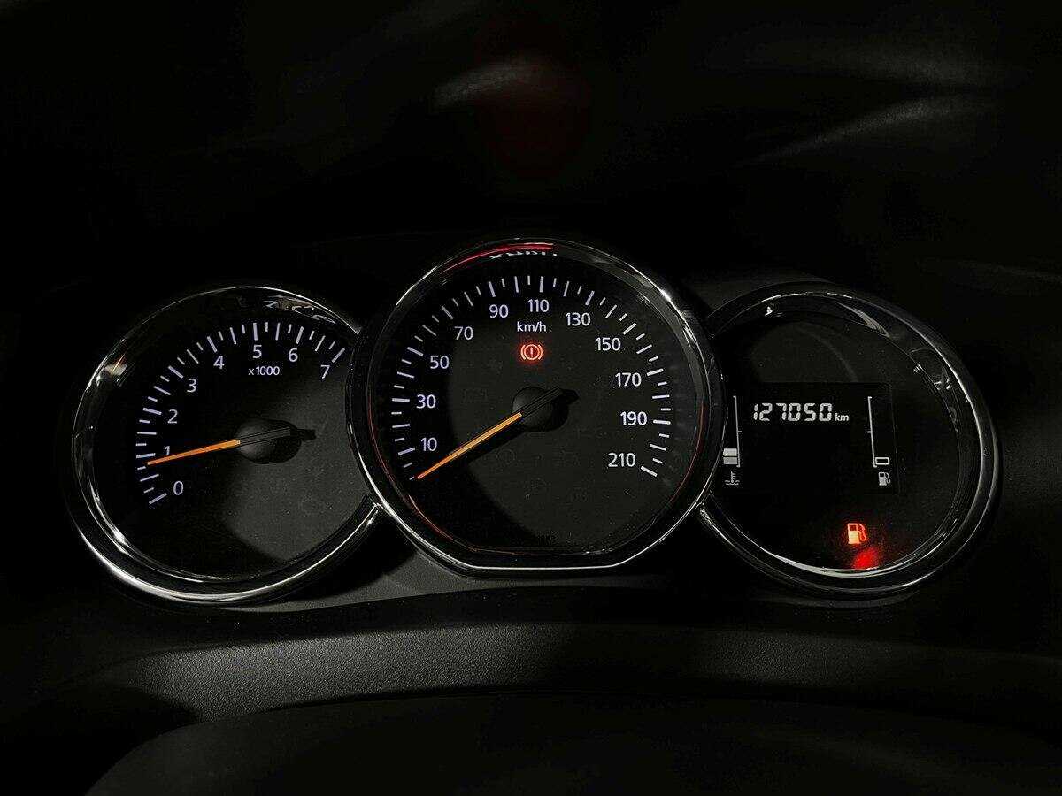 Б/У Рено Логан 2019 года. Фото: #10