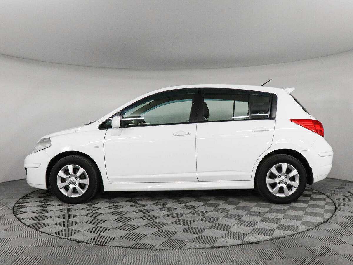 Nissan Tiida 2013 года с пробегом. Фото: #7