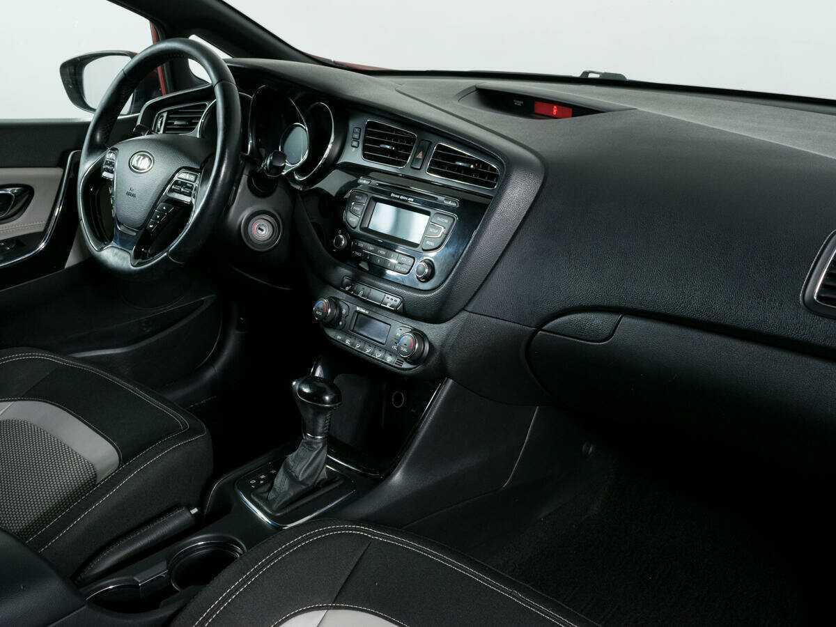 Б/У Киа Сид 2013 года. Фото: #9