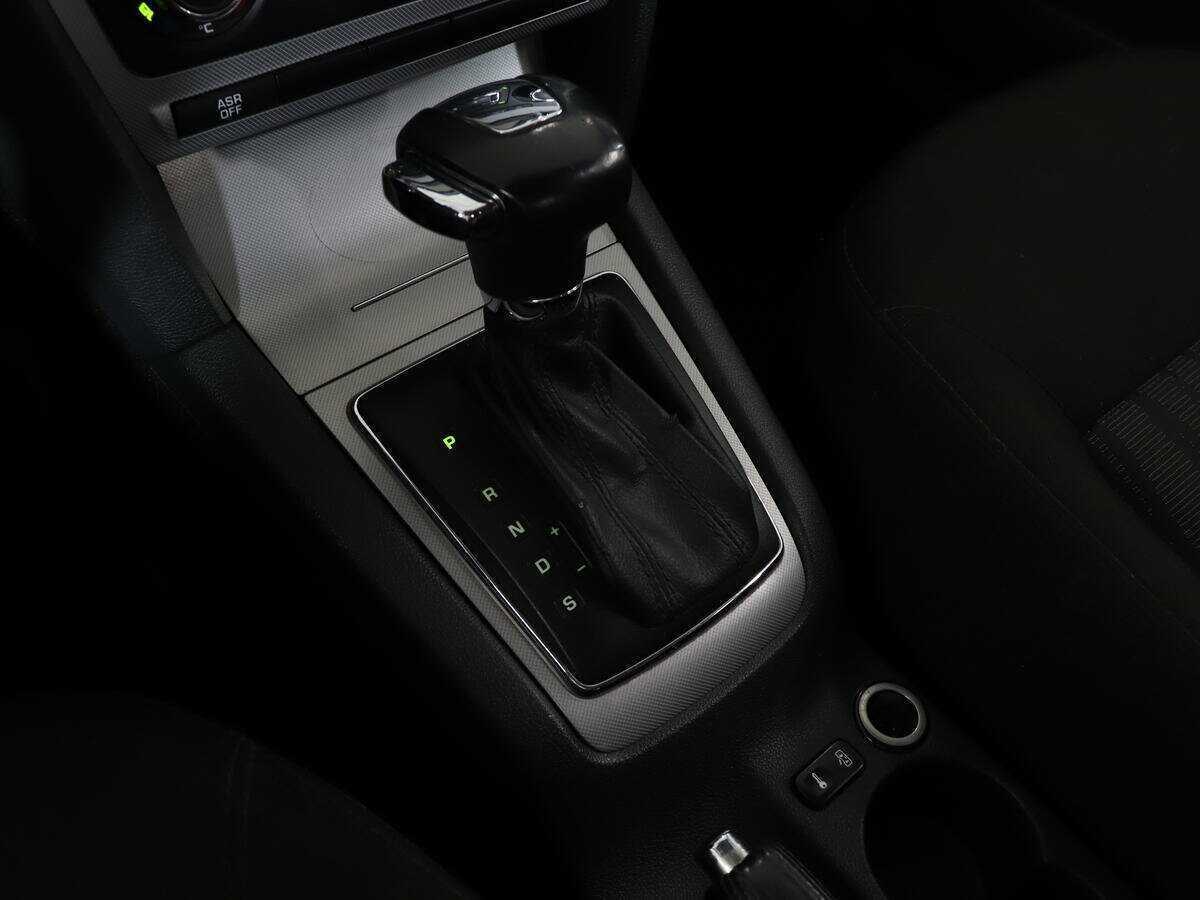 Б/У Шкода Октавия 2013 года. Фото: #16