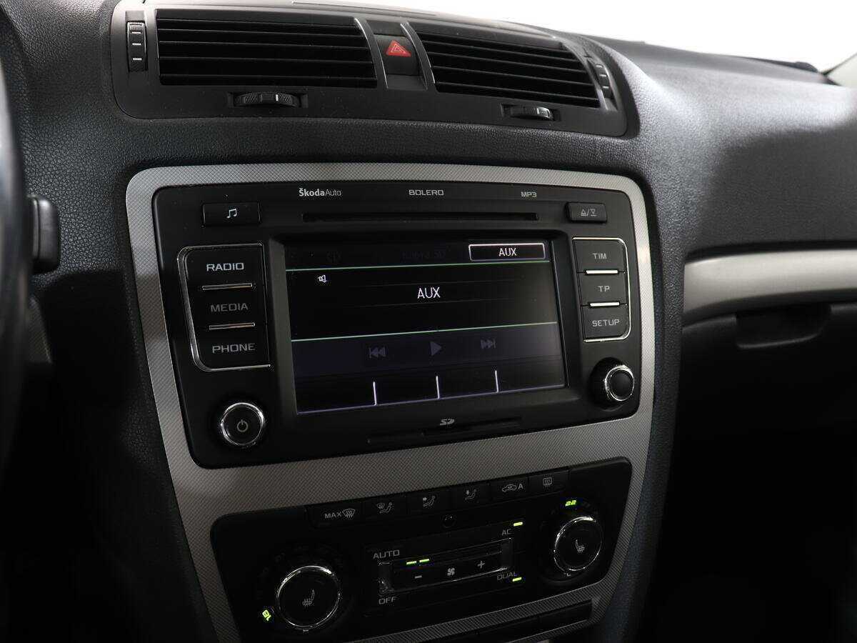 Б/У Шкода Октавия 2013 года. Фото: #18