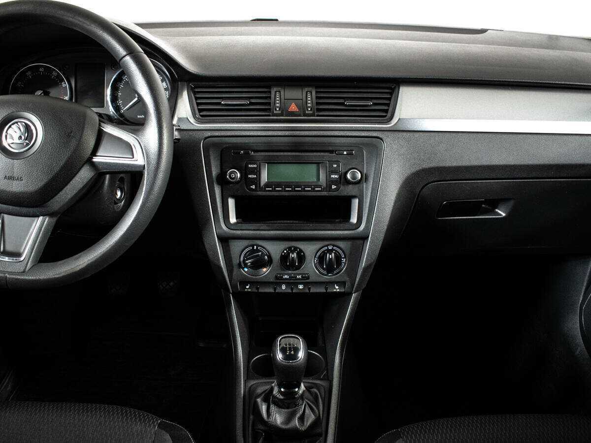 Б/У Шкода Рапид 2014 года. Фото: #9