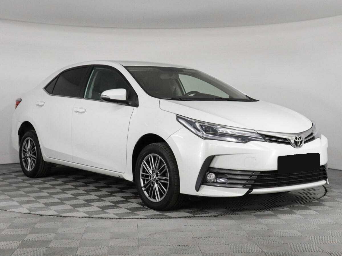 Toyota Corolla 2018 года с пробегом. Фото: #2