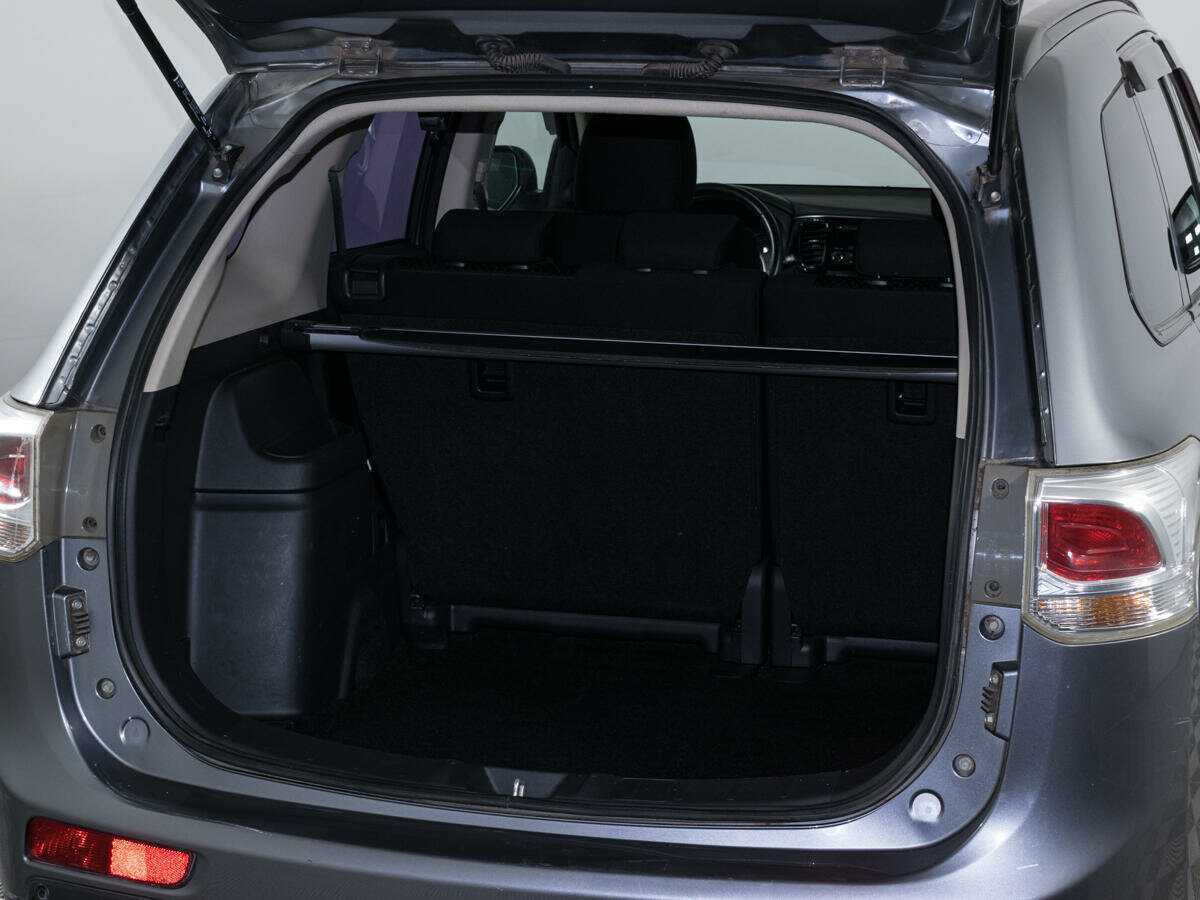 Б/У Митсубиши Оутлэндер 2012 года. Фото: #8