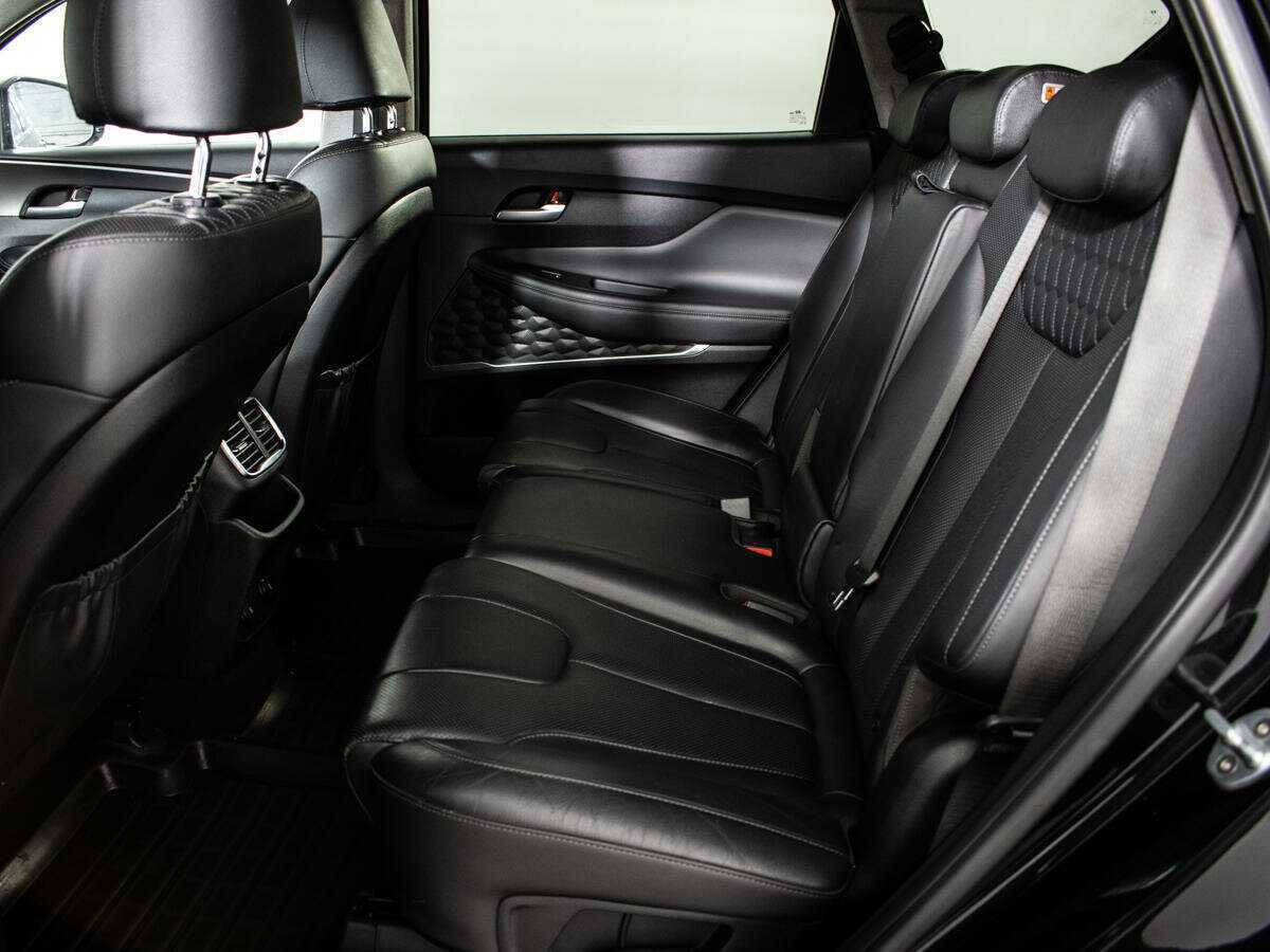 Hyundai Santa Fe 2018 года с пробегом. Фото: #9