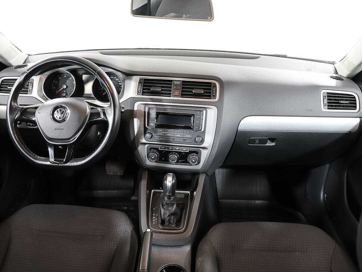 Б/У Фольксваген Джетта 2017 года. Фото: #11