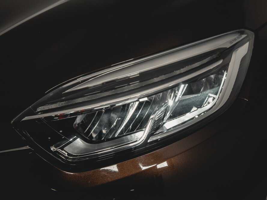 Б/У Рено Каптюр 2018 года. Фото: #8