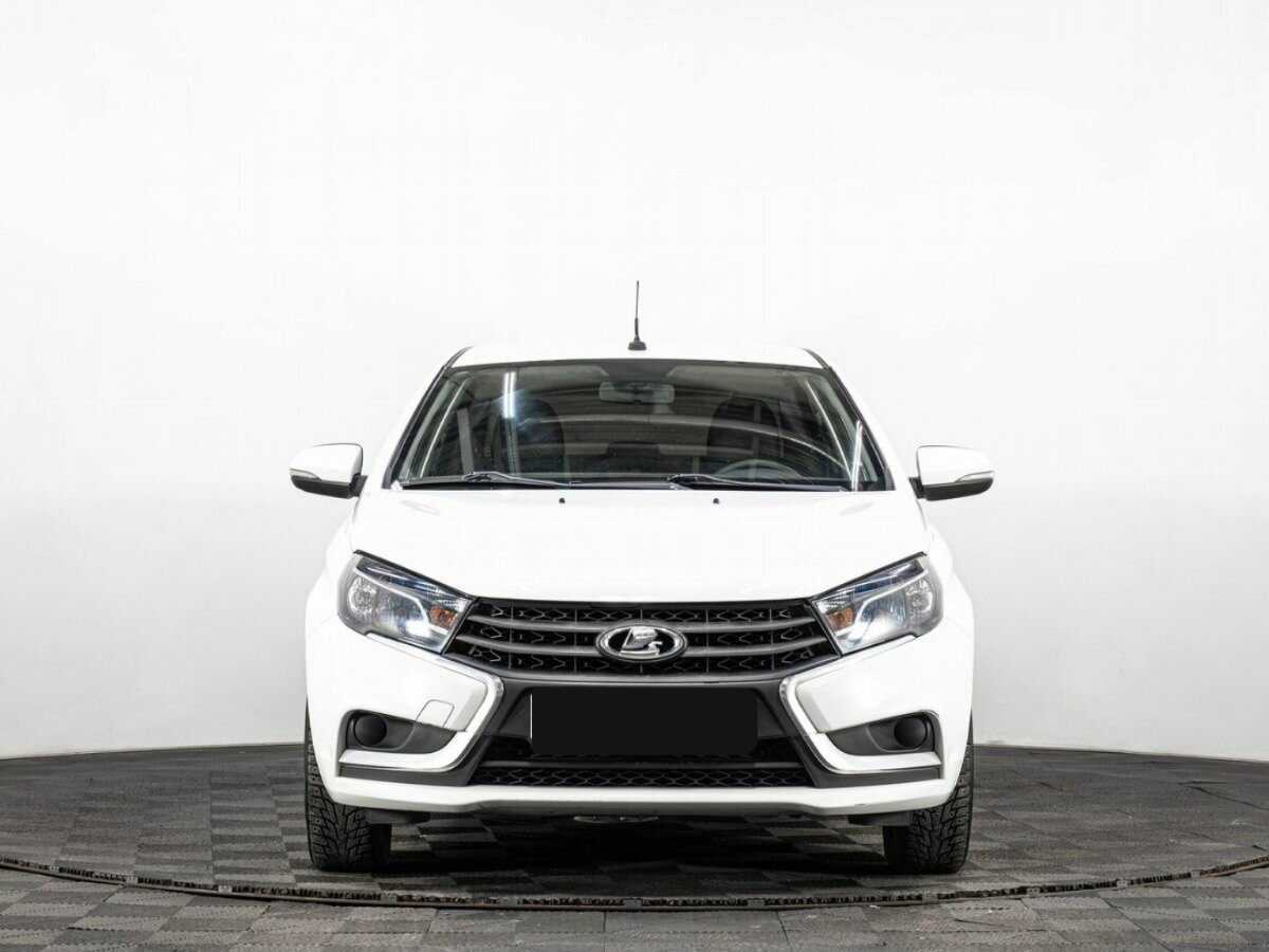 Б/У Лада (ВАЗ) Веста 2017 года. Фото: #1