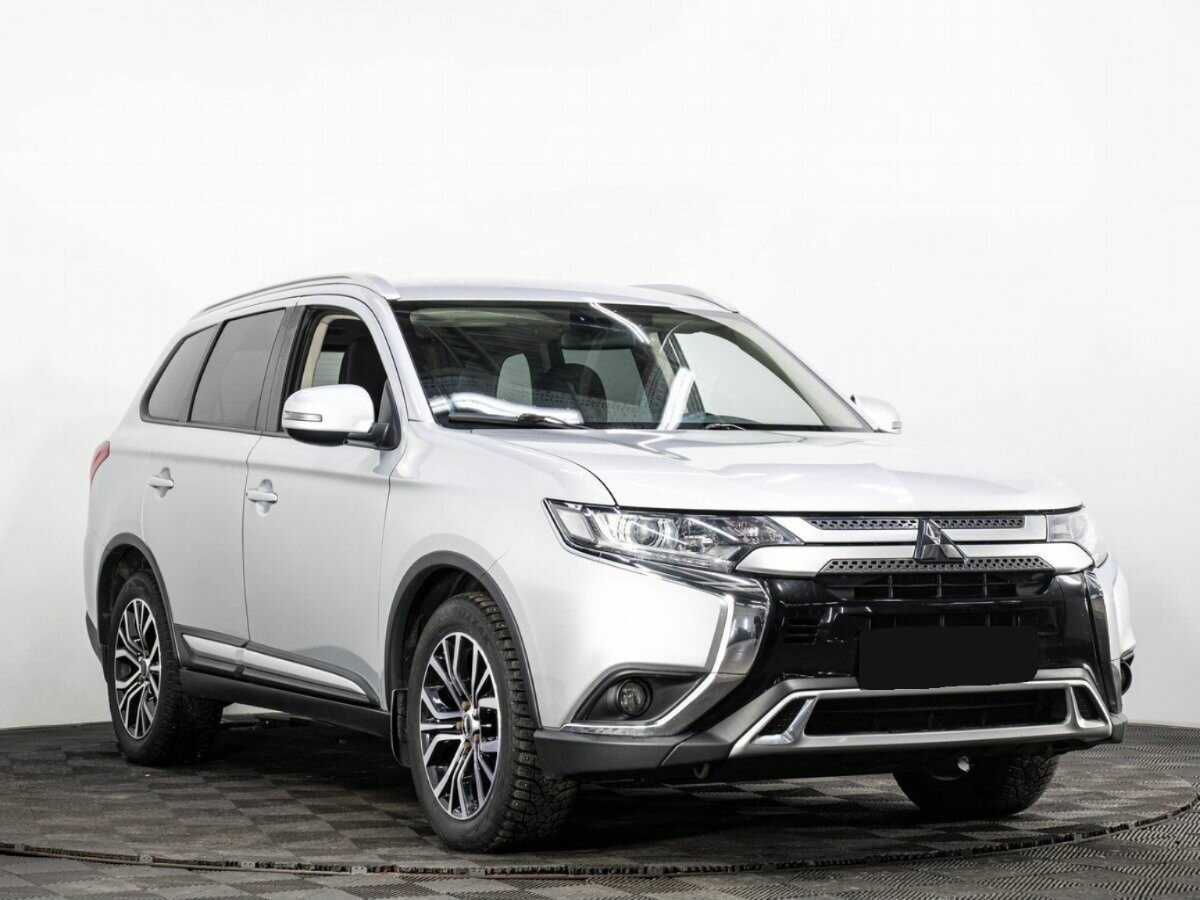 Mitsubishi Outlander 2019 года с пробегом. Фото: #2