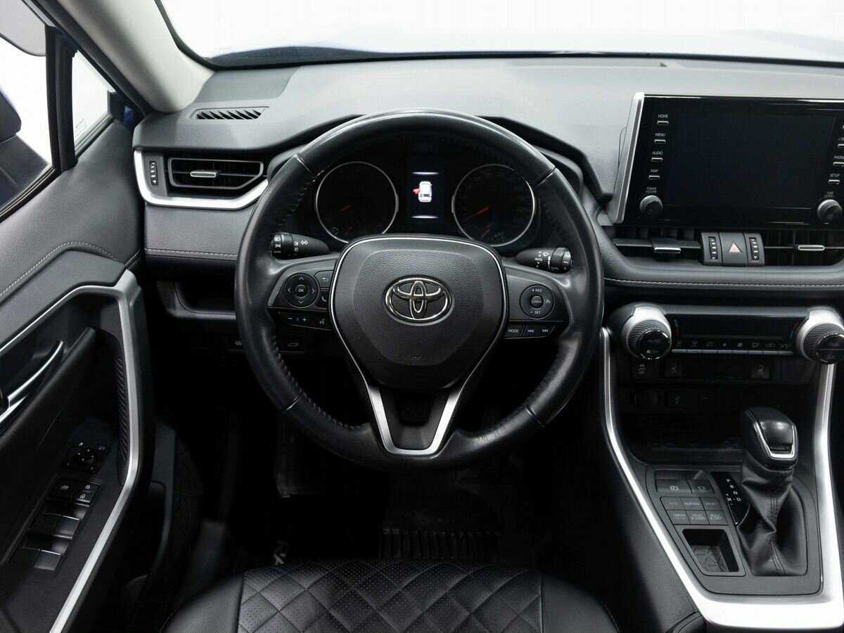 Toyota RAV4 2021 года с пробегом. Фото: #14