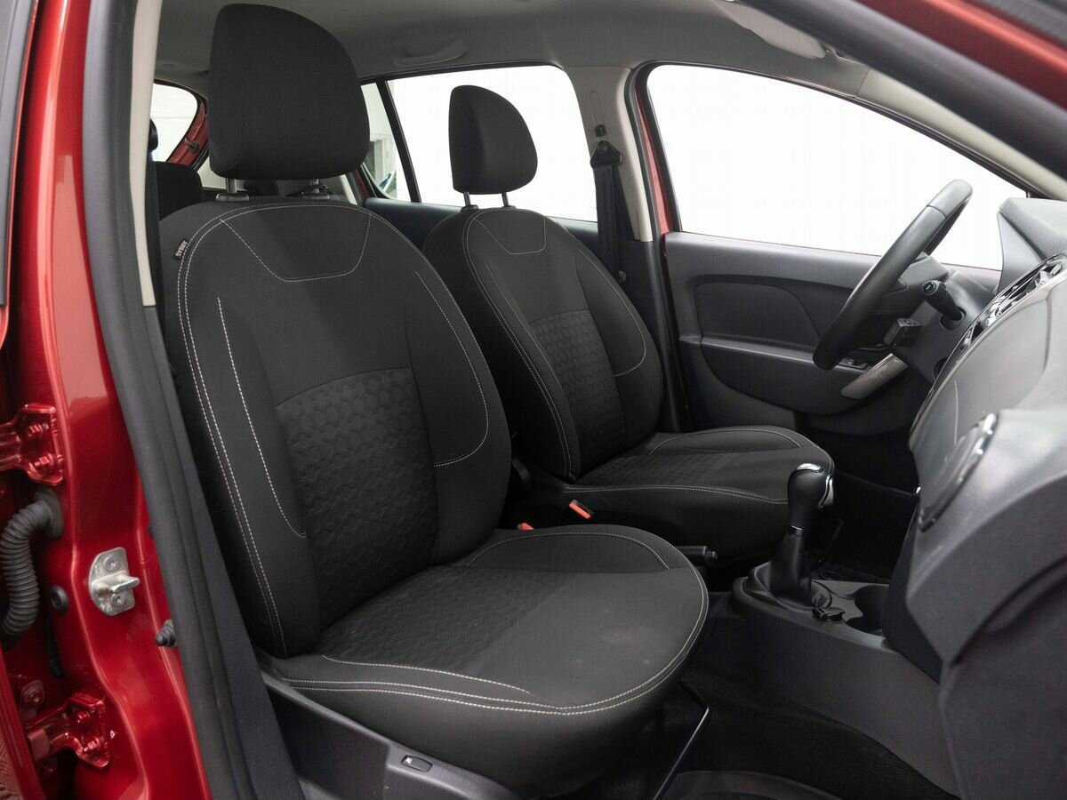 Б/У Рено Сандеро 2017 года. Фото: #12