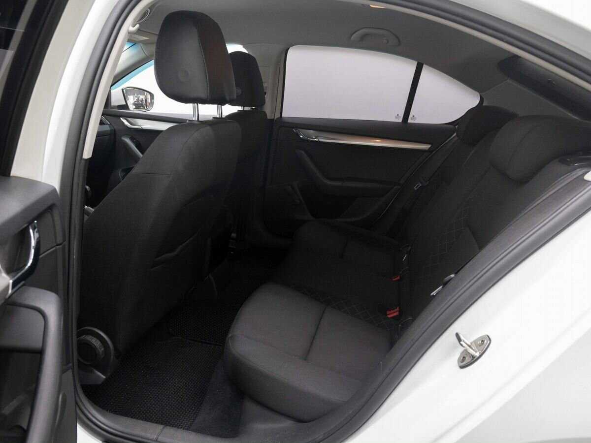 Б/У Шкода Октавия 2018 года. Фото: #9