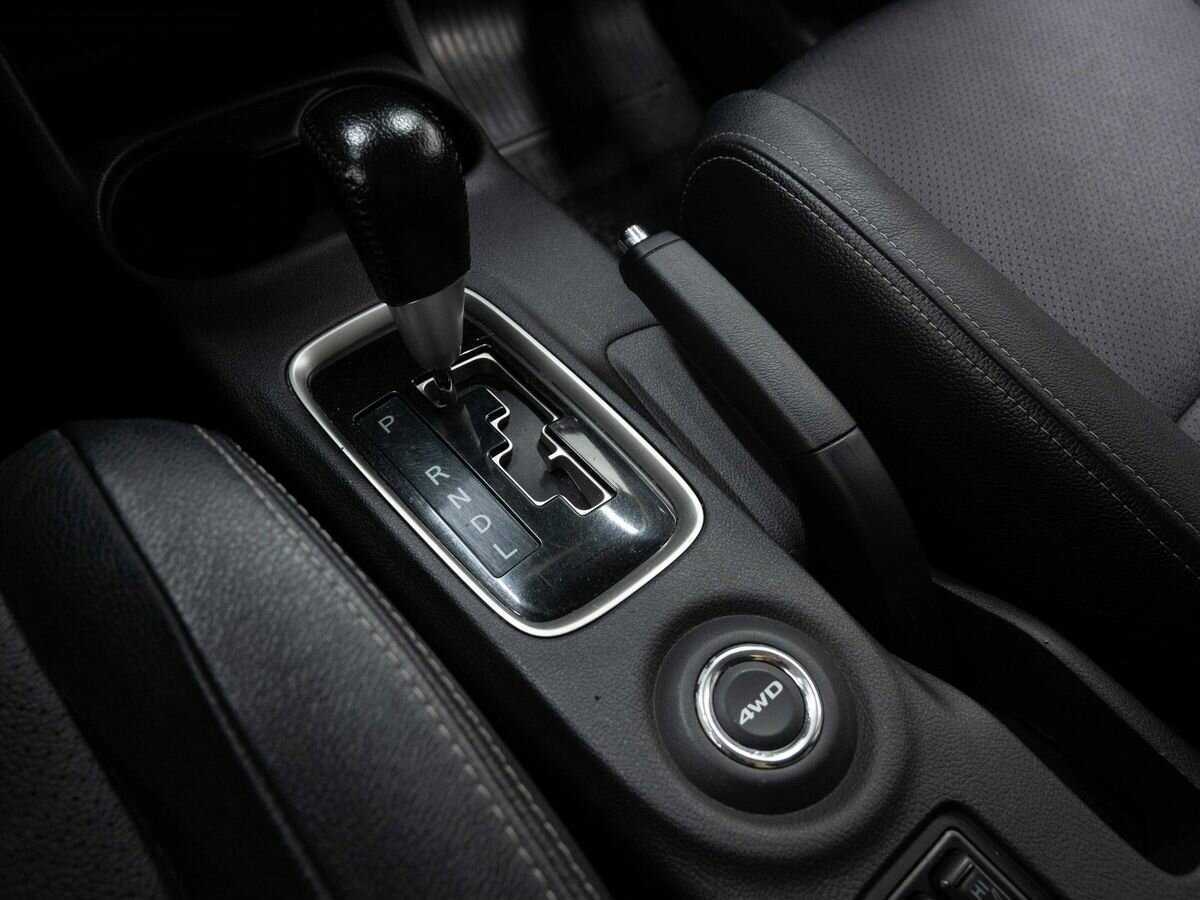 Б/У Митсубиши Оутлэндер 2016 года. Фото: #23