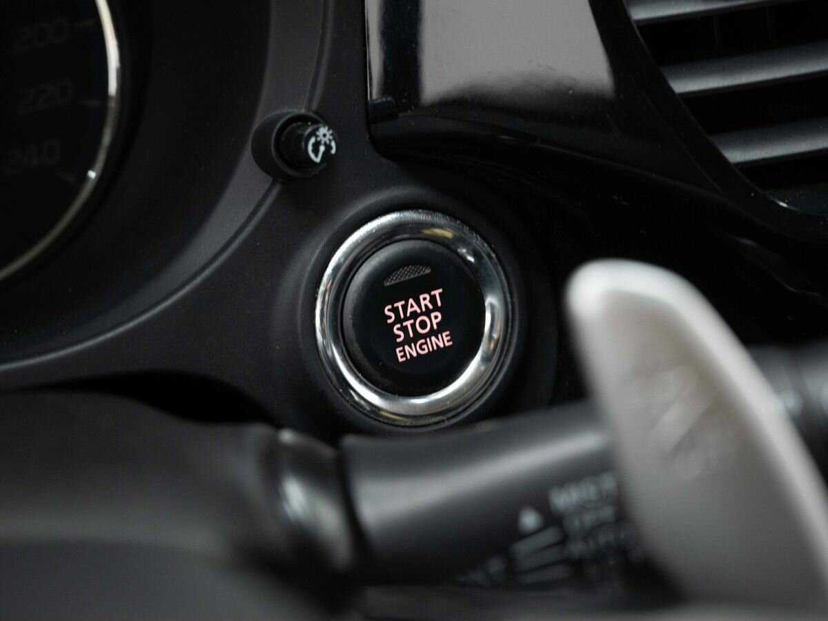 Б/У Митсубиши Оутлэндер 2016 года. Фото: #24