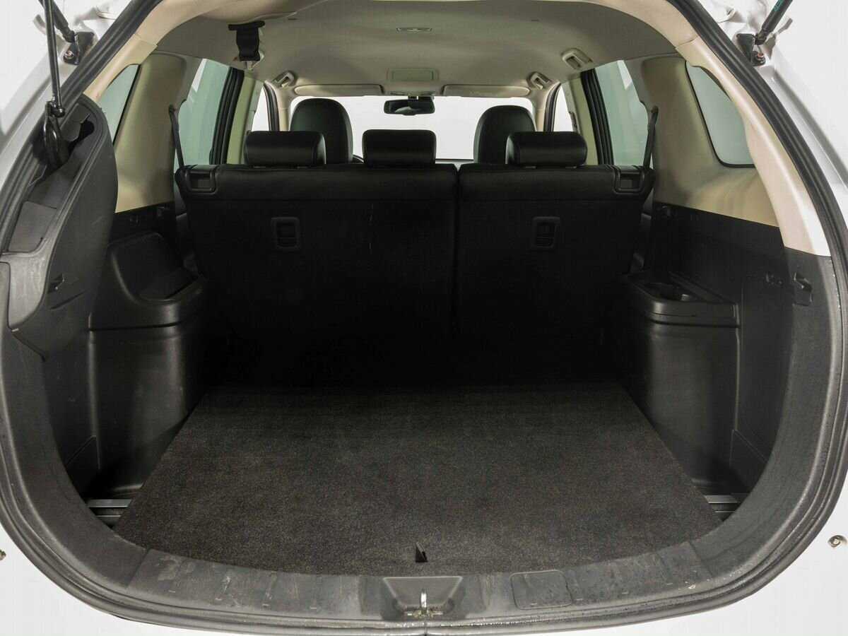 Б/У Митсубиши Оутлэндер 2016 года. Фото: #25