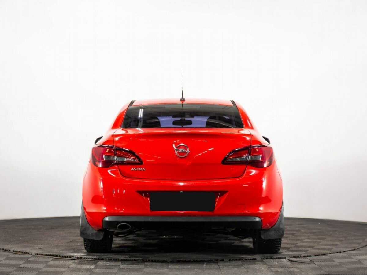 Б/У Опель Астра 2013 года. Фото: #4