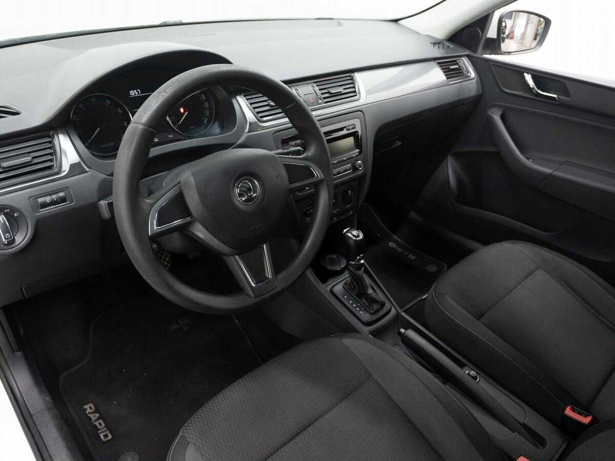 Б/У Шкода Рапид 2015 года. Фото: #6