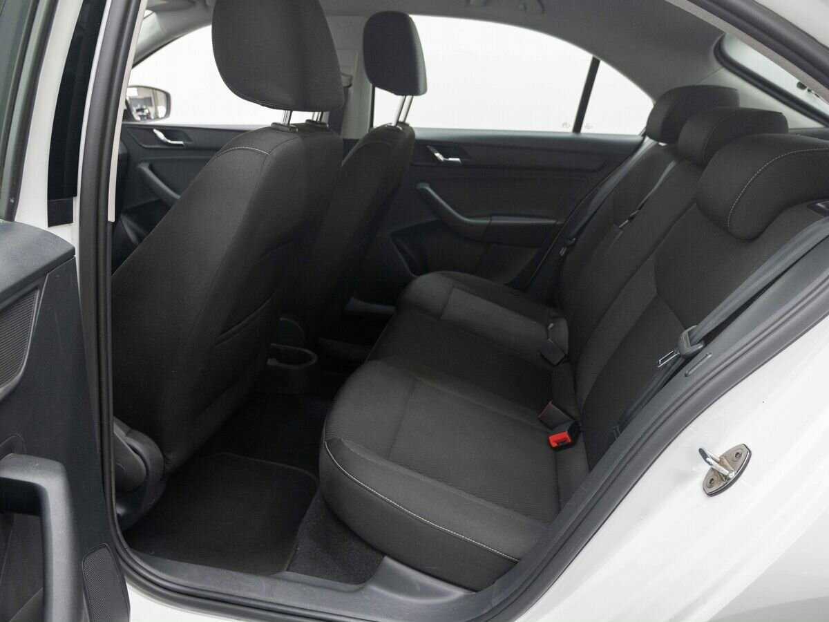 Б/У Шкода Рапид 2015 года. Фото: #8