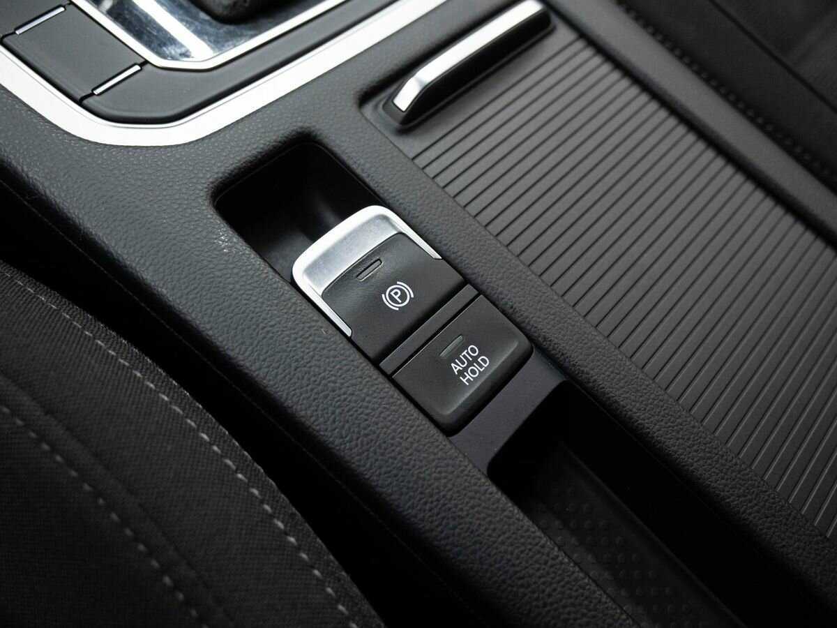 Б/У Фольксваген Пассат 2018 года. Фото: #16