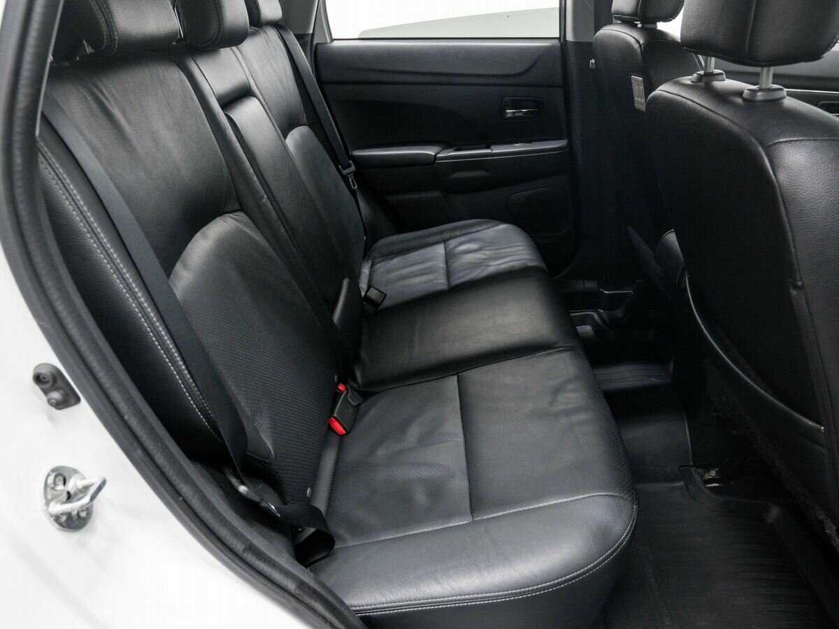 Б/У Митсубиши АС-Икс 2014 года. Фото: #8