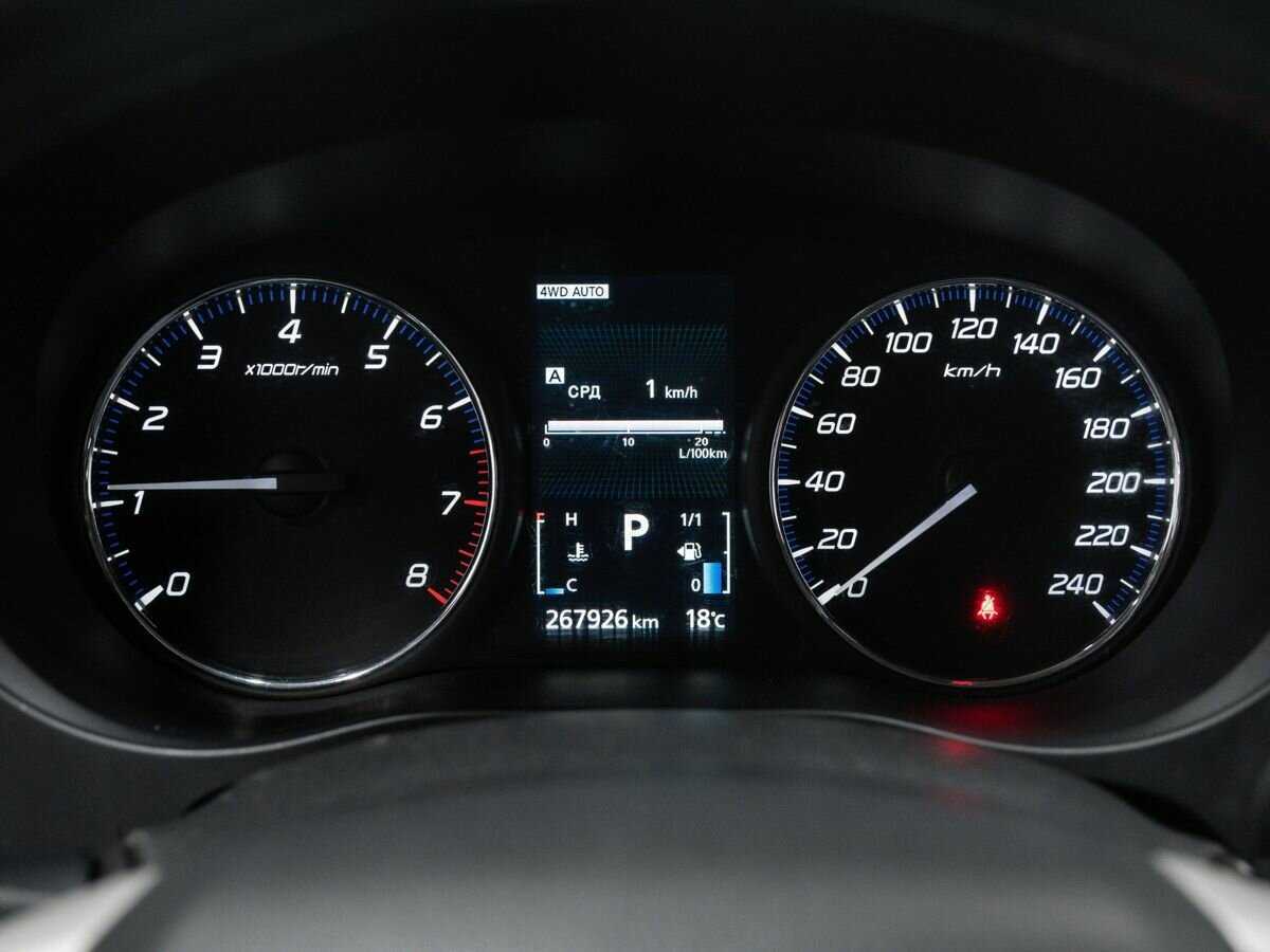 Б/У Митсубиши Оутлэндер 2013 года. Фото: #19