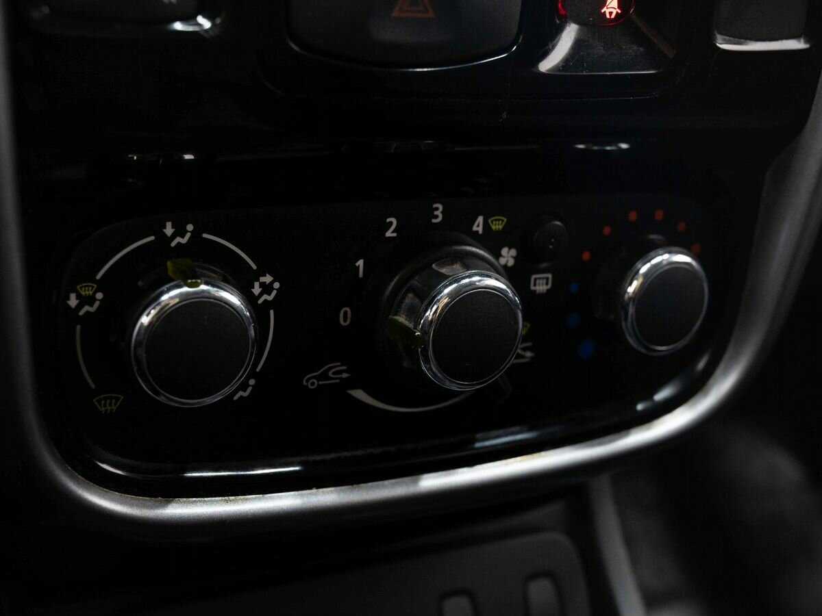 Б/У Рено Дастер 2013 года. Фото: #19