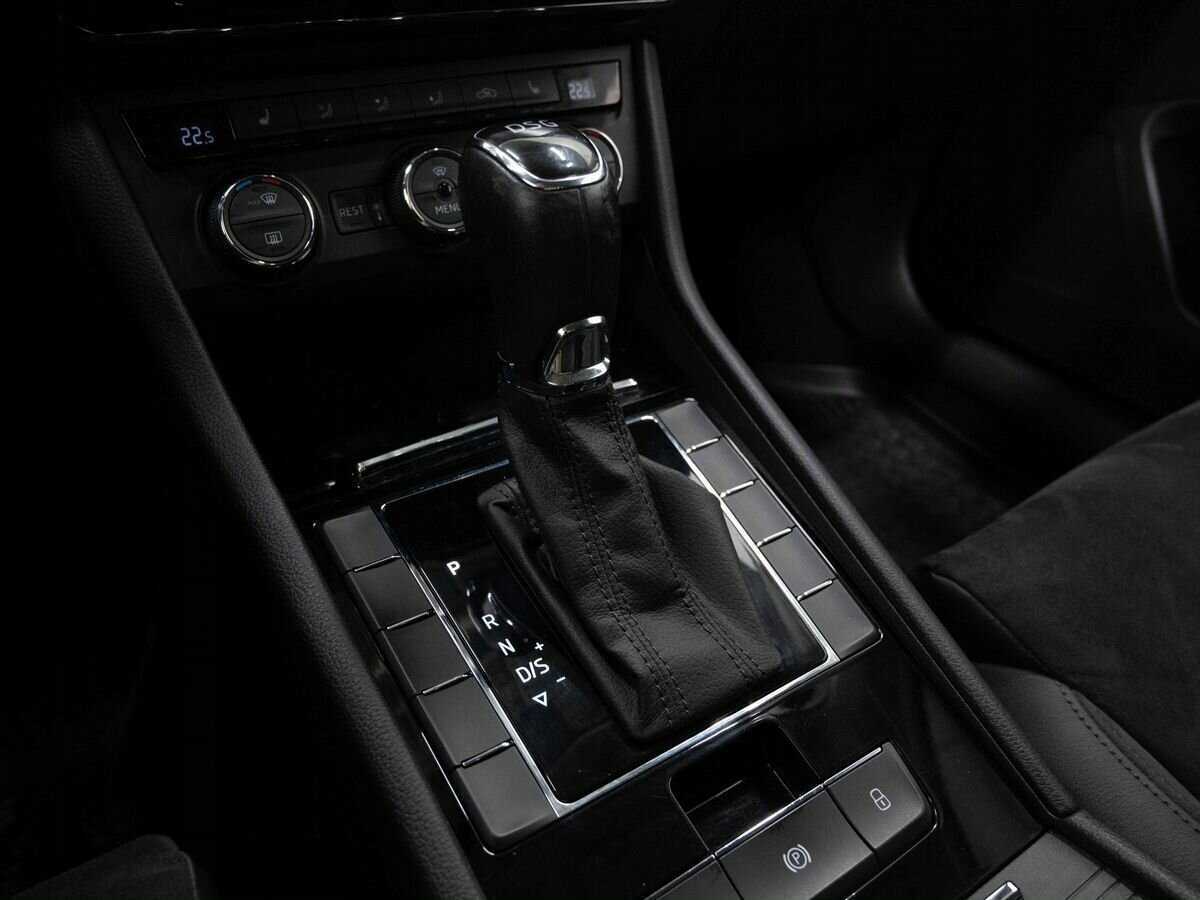 Б/У Шкода Суперб 2016 года. Фото: #17