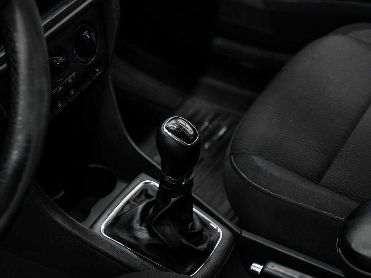 Б/У Шкода Рапид 2014 года. Фото: #14