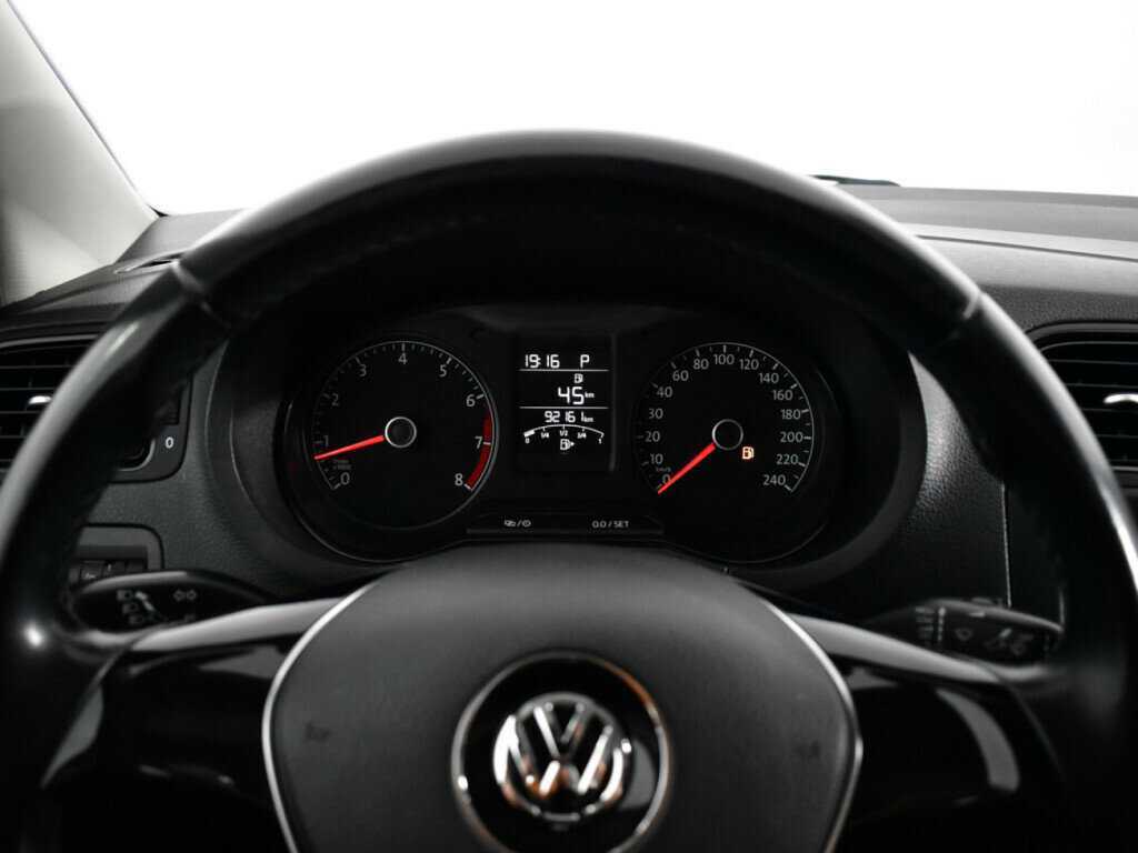 Б/У Фольксваген Поло 2015 года. Фото: #10