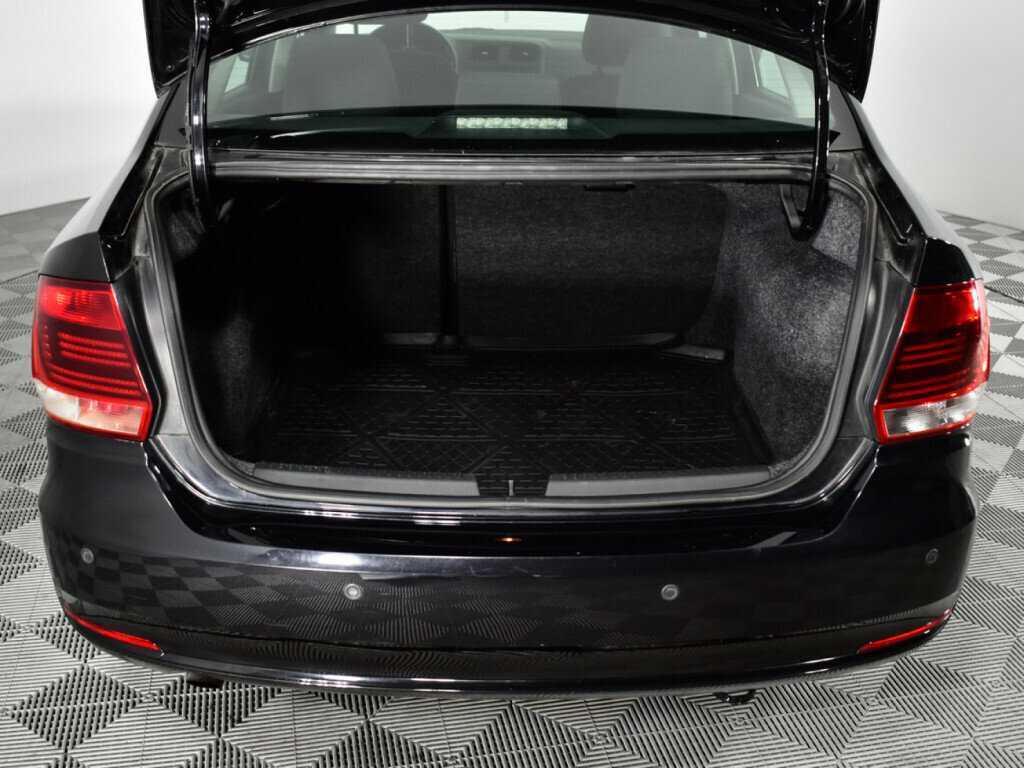 Б/У Фольксваген Поло 2015 года. Фото: #13