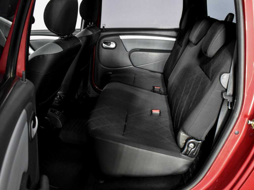 Б/У Лада (ВАЗ) Ларгус 2018 года. Фото: #9