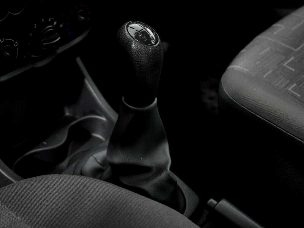 Б/У Рено Логан 2013 года. Фото: #6