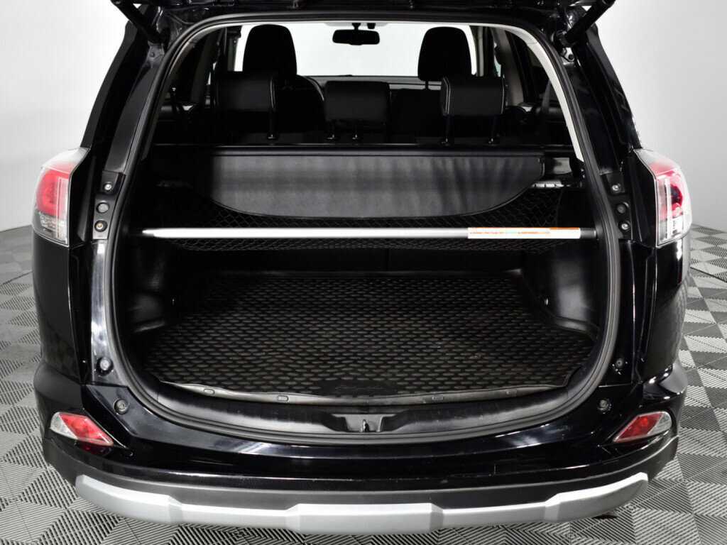 Toyota RAV4 2018 года с пробегом. Фото: #15