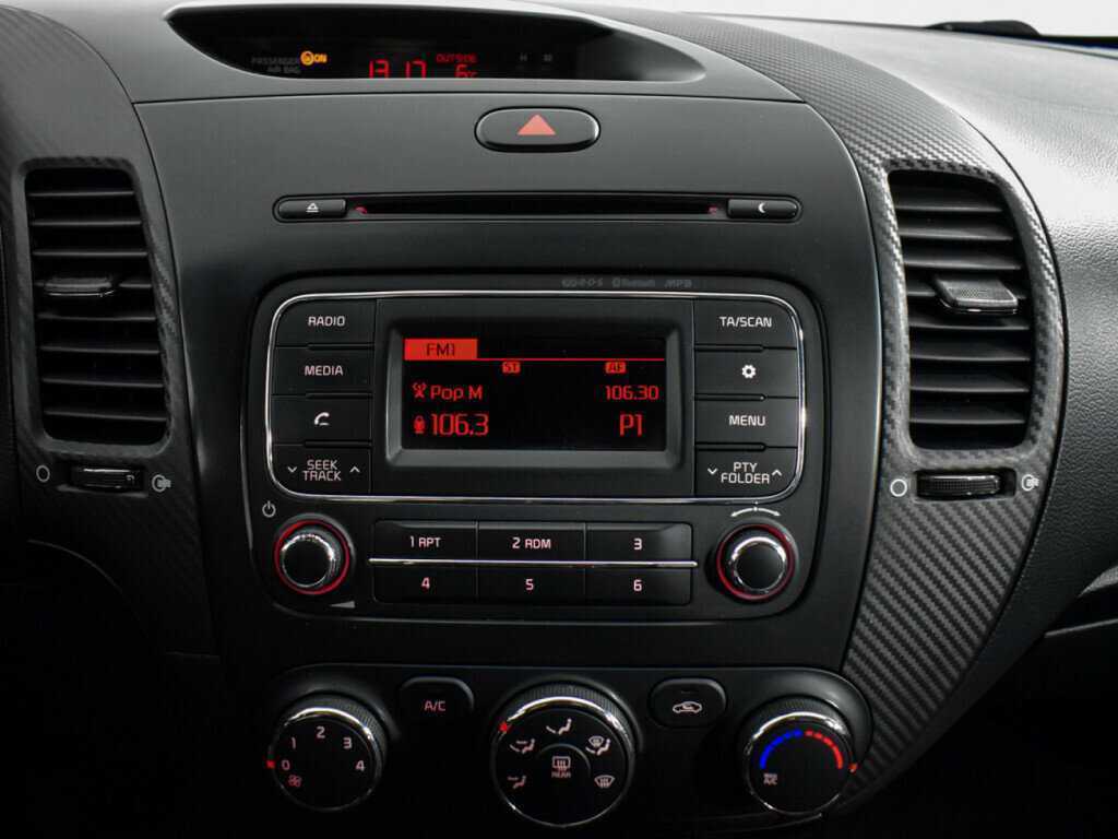 Б/У Киа Церато 2015 года. Фото: #12